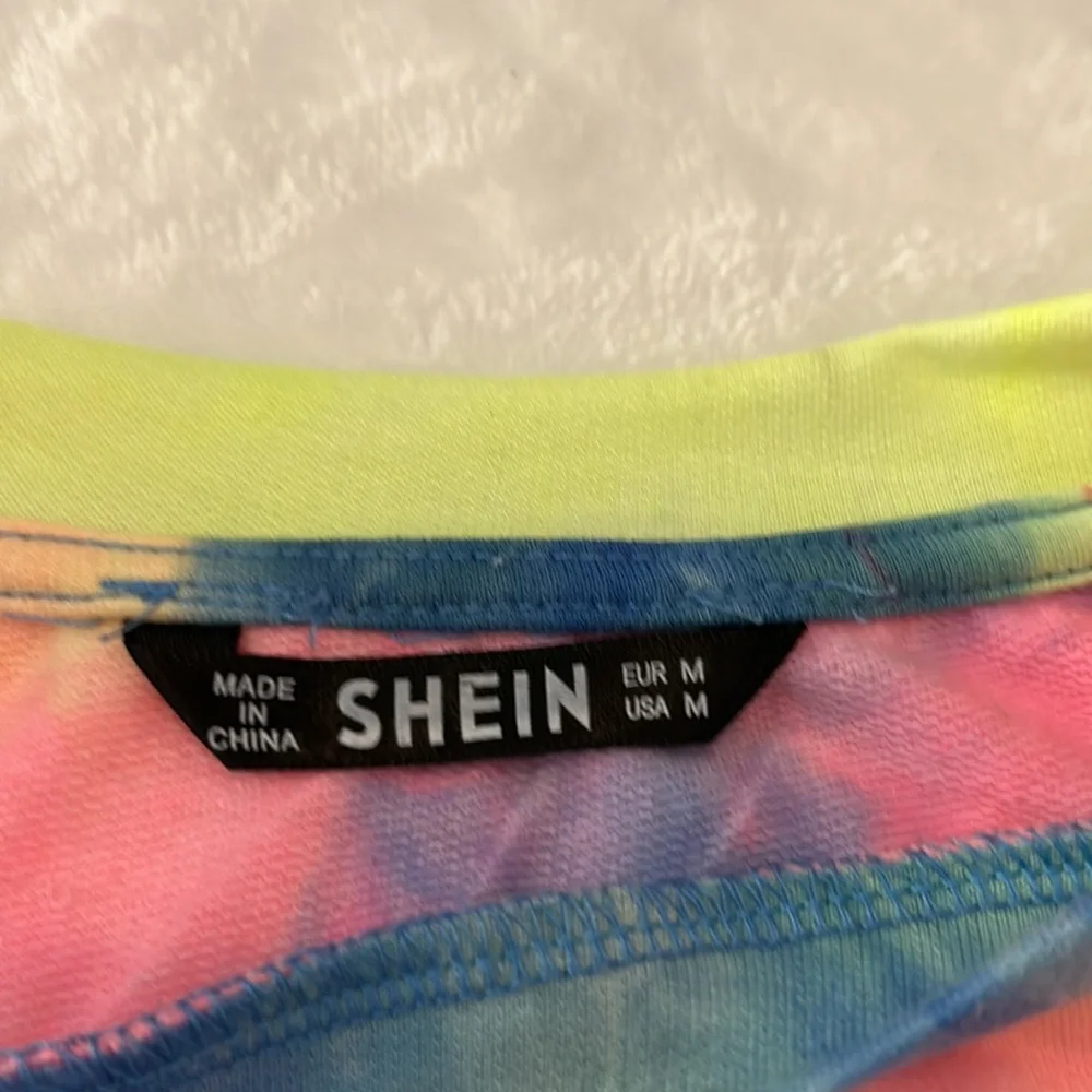 Shein Tie Dye Eye Wink Eyelash Crop Long Sleeve Top Size Medium - Picture 3 of 7